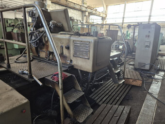 Horizontal Gear Hobbing Machine Kolomna model 5B370 - 8