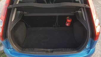 Ford Fiesta 1.3 benzyna 2004 r. w ładnym stanie - 8