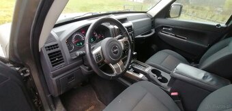 Jeep Cherokee 2.8CRD 200KM - 8