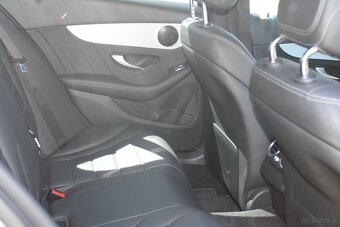 Mercedes-Benz Klasa C 300 9G-TRONIC AMG Line - 8