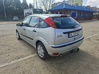 Ford Focus - 8