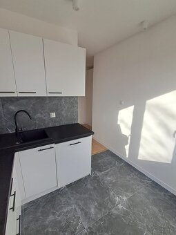 Mieszkanie o powierzchni 48m2, I piętro, balkon, os. Asnyka - 8