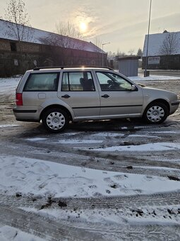 Sprzedam samochód osobowy volkswagen golf - 8