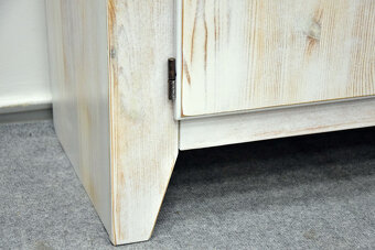 komoda z drewna sosnowego - jak nowa - 8