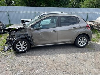 Peugeot 208 1.2VT-i 60kw, r.2014, klimatyzacja - 8