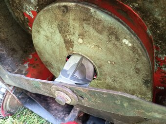 Dolmar Makita kosiarka z napędem i koszem - 8