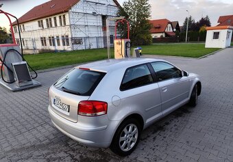 Audi A3 1.9 Tdi 105 KM 3 drzwiowe srebrny - 8