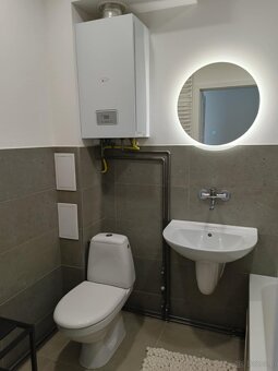 Mieszkanie z niskim czynszem - 3 pokoje - 8