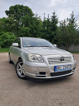 TOYOTA AVENSIS 2.0 D-4D • HATCHBACK • KLIMATYZACJA • XENON • - 8