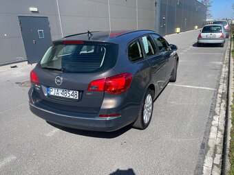 Opel Astra J - 8