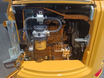 Minikoparka CAT 303.5 CR 07A - rok 2022 - klimatyzacja - 8