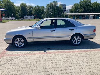 E 200 - 8