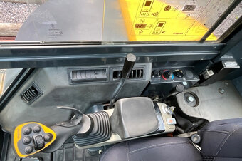 Komatsu PC 50MR-2 - 8