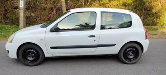 renault Clio 1.5 dCi z klimatyzacją - 8