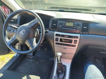 Sprzedam Toyotę Corollę - 8