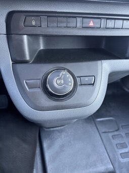 PEUGEOT EXPERT 2017 - 8