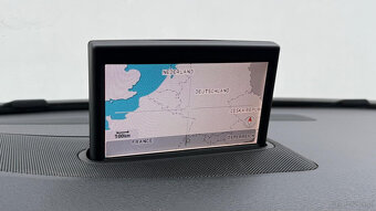 Volvo XC70 D5 4x4 2008r Full opcja Szwajcar - 8