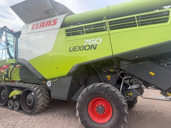 Kombajn zbożowy Claas Lexion 760TT heder V1050 rok prod.2014 - 8