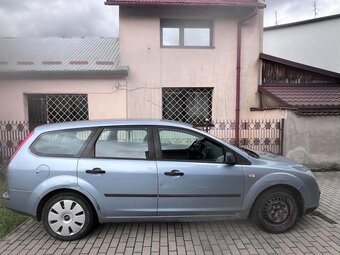 Mam na sprzedaż samochód Ford Focus (2006) - 8