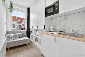 Pokój z łazienką po remoncie wraz z umeblowaniem. - 8