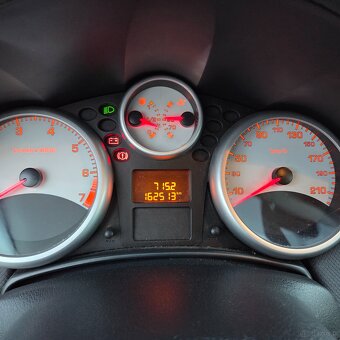 Peugeot 207 1.4 benzyna - 8