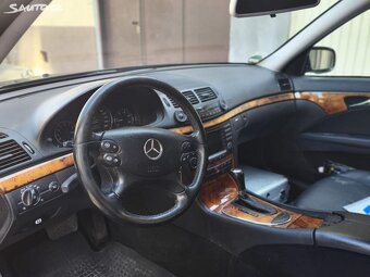 Mercedes-Benz Třídy E SAMOCHÓD POGRZEBOWY 1.Maj. - 8