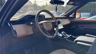Range Rover Sport P460e HSE 2025, 8 000 km - 8