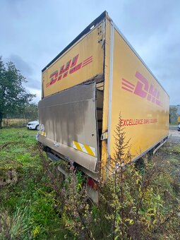 Renault Midlum 220 kontener z windą - 8