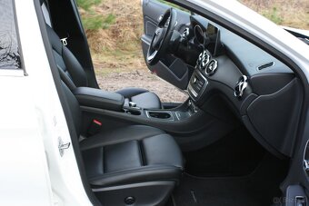 Mercedes-Benz Klasa GLA250  7G-TRONIC - 8