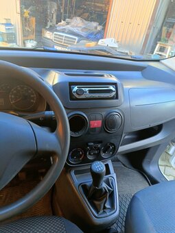 Sprzedam peugeot biper - 8