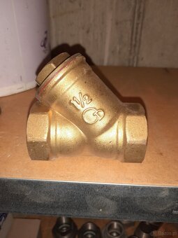 Zawory kulowe - 8