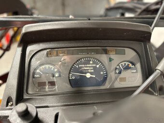 KUBOTA GL240 z ładowarka - 8