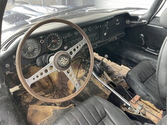 Jaguar E-type coupe 1970 seria II - 8