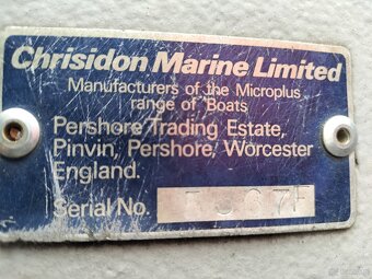 Motorówka kabinowa - 8