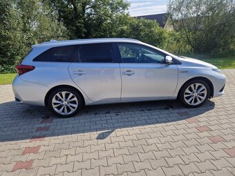 TOYOTA AURIS II 1.8HYBRID 2018R - 8
