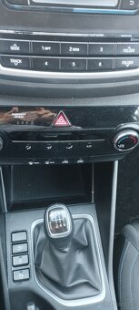 Hyundai Tucson - 8