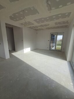 Nowoczesny dom w zabudowie bliźniaczej – 91 m², Chełmce - 8