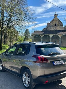 Peugeot 2008 - 8