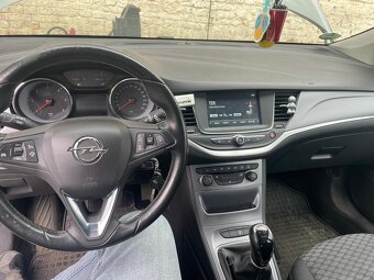 Opel Astra 1.6CDTi 81kw, r.2017, klimatyzacja - 8