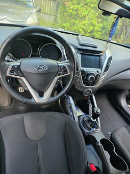 Sprzedam Hyundai Veloster- Garażowany - 8