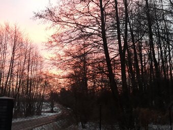 Atrakcyjna działka z dostępem do mediów (światłowód) w drodz - 8