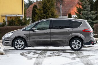 FORD S_MAX - 8