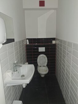 Lokal usługowy 80 m² – parter z witryną, ul. Górnośląska - 8