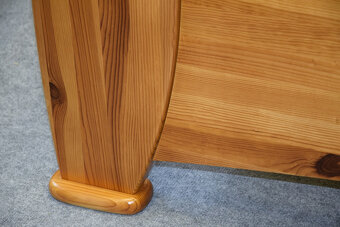 łóżko z drewna sosnowego z nowymi materacami - 8