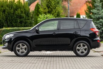 Toyota RAV4 - 8