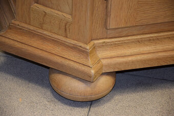 kredens z drewna dębowego - jak nowy - 8