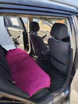 Sprzedam Toyota Avensis II 2005 - 8