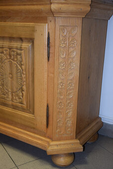 kredens z drewna dębowego - super stan - 8