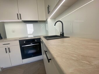 3 pokoje, 61,07m2, I piętro, balkon, po remoncie,Staszica - 8