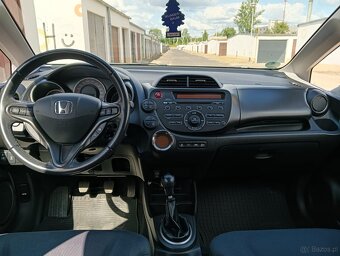 Sprzedam Hondę Jazz z 2015 r - 8